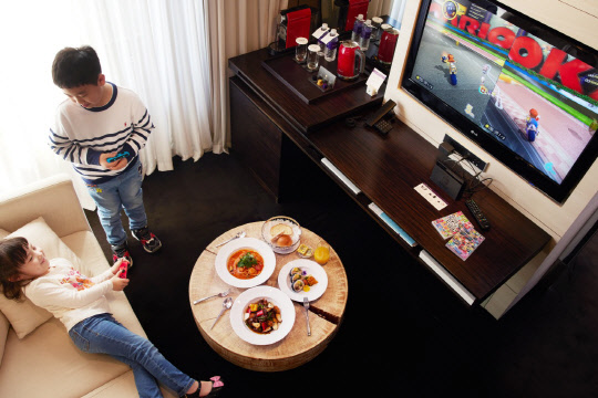 플라자호텔이 가정의 달을 맞아 다양한 가족 프로모션을 진행한다. <한화호텔앤드리조트 제공>